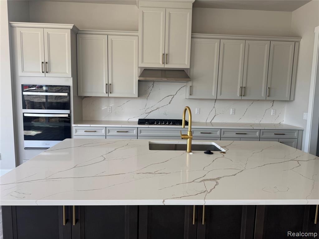 2417 Provencal Drive, Commerce Twp, MI 48382 — Photo 9