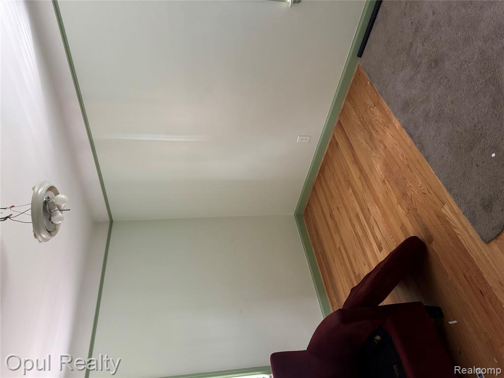 6884 Memorial Avenue, Detroit, MI 48228 — Photo 4