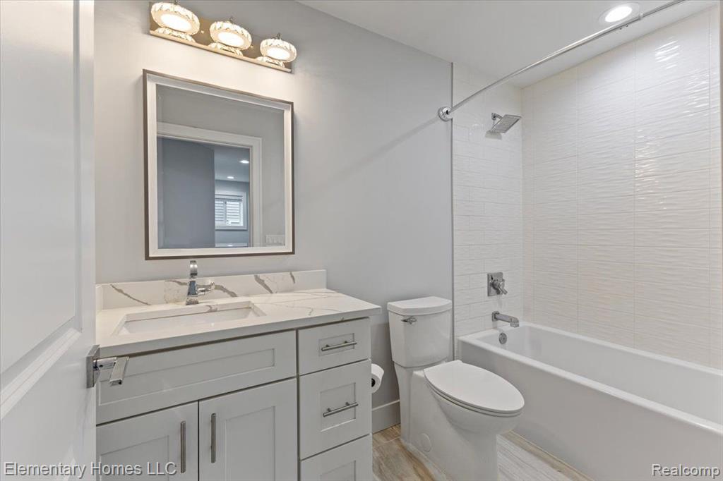 4003 Elmhurst Road, Waterford, MI 48328 — Photo 21