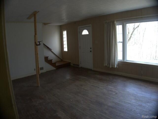 402 SEARLES Avenue, Benton Harbor, MI 49022 — Photo 18