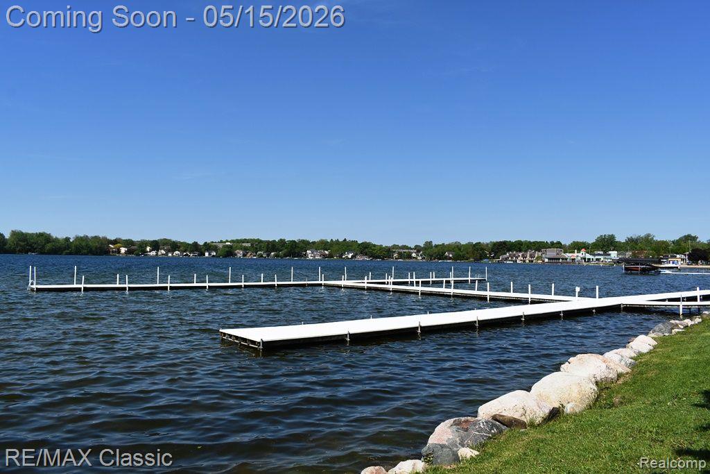 436 BOARDWALK Drive, Walled Lake, MI 48390 — Photo 36