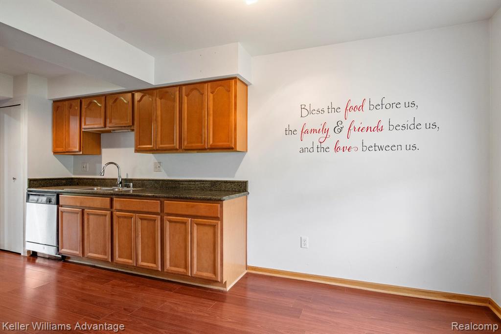 28663 LOWELL N, Southfield, MI 48076 — Photo 3