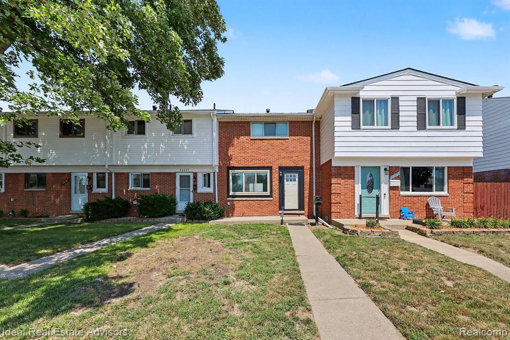 20059 Abrahm Street, Clinton Twp, MI 48035