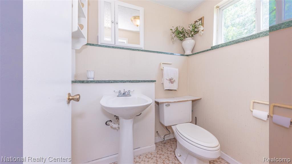 58191 8 Mile Road, Northville, MI 48167 — Photo 43