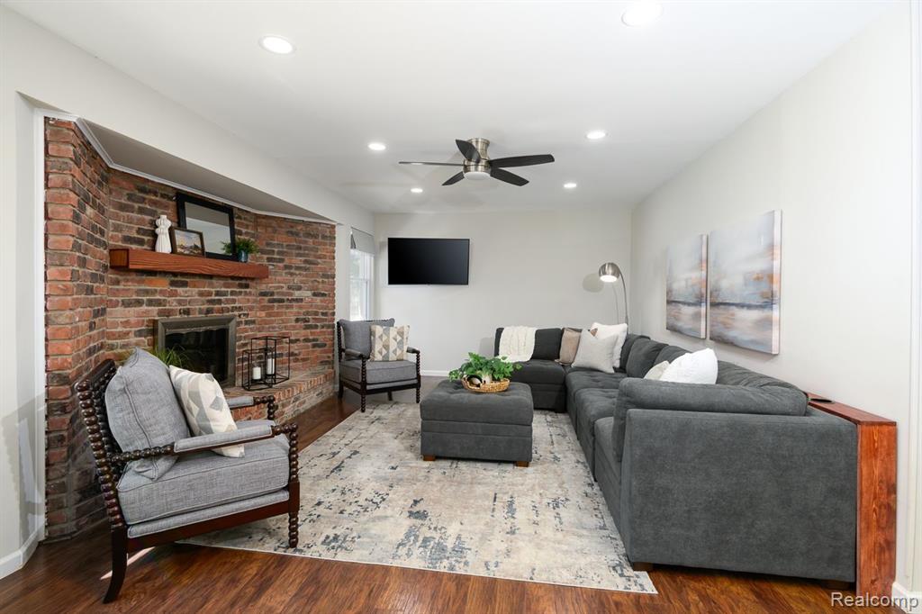 5369 Greendale Drive, Troy, MI 48085 — Photo 9