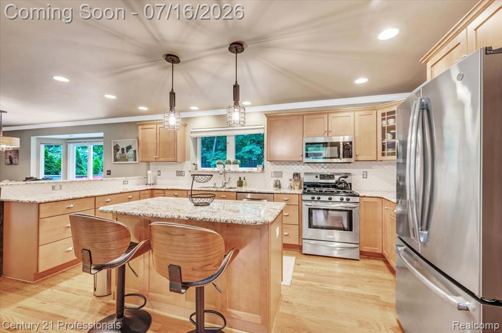 7520 Paradise Drive, Grand Blanc, MI 48439 — Photo 20