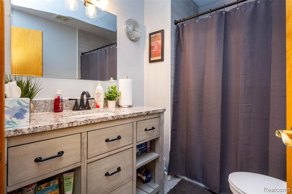 9747 Wildflower Court, Van Buren, MI 48111 — Photo 22