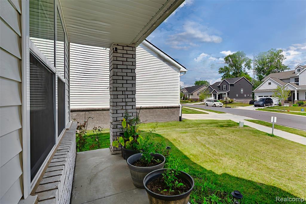 569 Pattan Drive, Wixom, MI 48393 — Photo 44