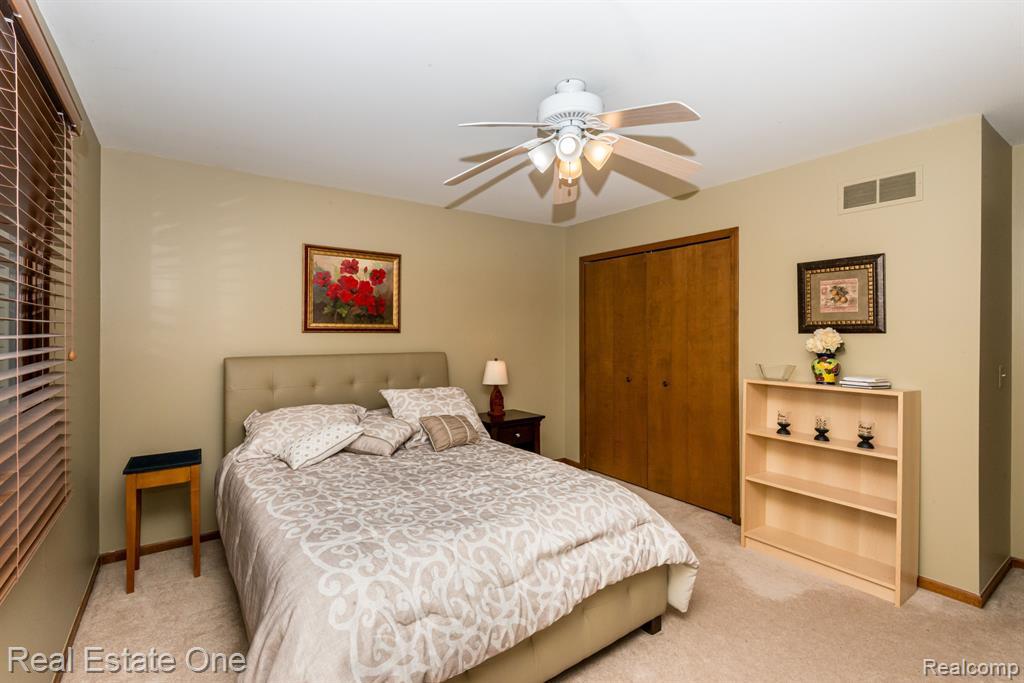 41344 Beacon Road, Novi, MI — Photo 63