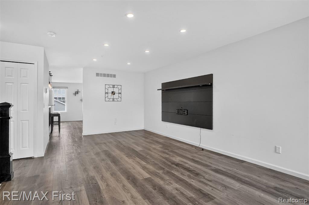 3920 Forester Boulevard, Auburn Hills, MI 48326 — Photo 6