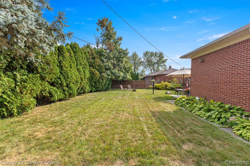 9869 Melbourne Avenue, Allen Park, MI 48101 — Photo 24