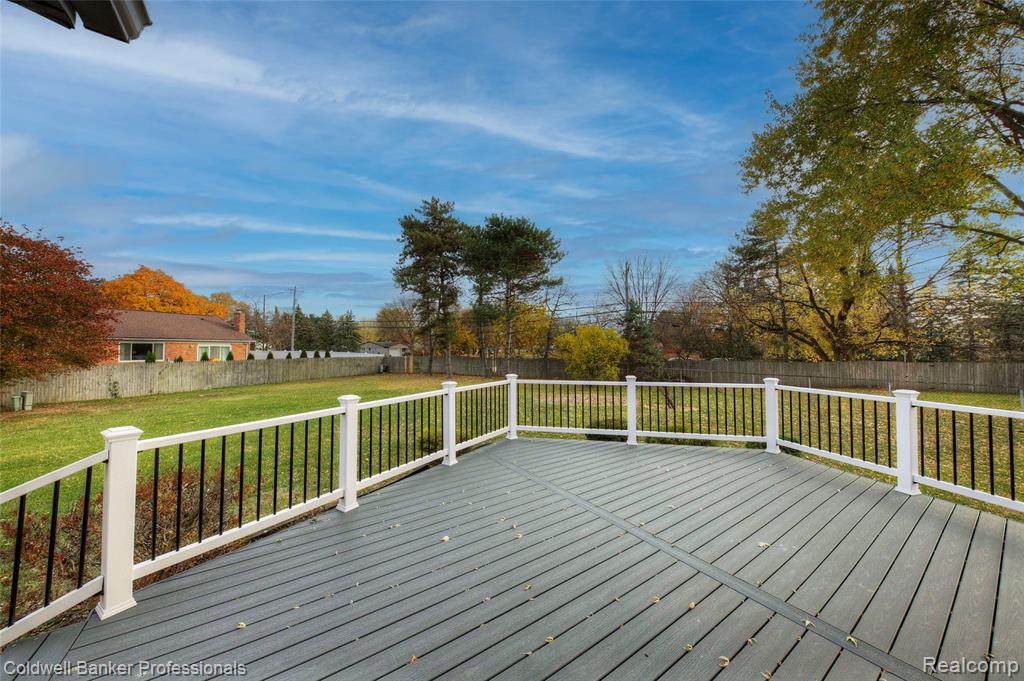 5076 Tyler Drive, Troy, MI 48085 — Photo 8