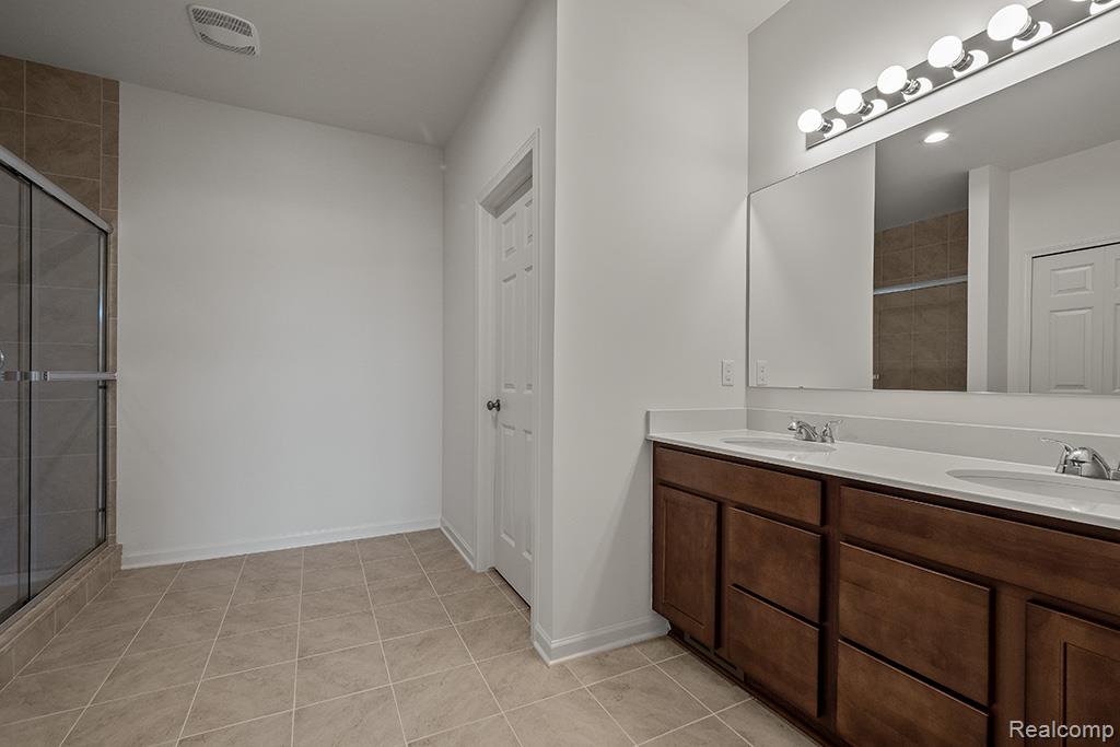 26643 Triple Crown Court, South Lyon, MI 48178 — Photo 20