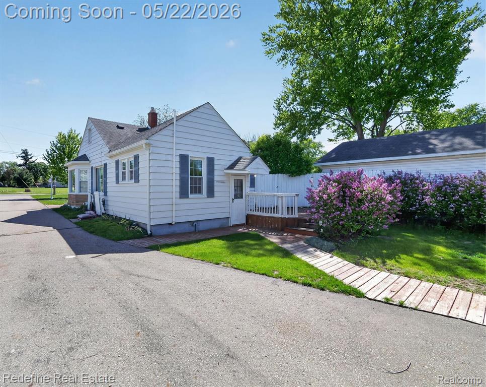 3207 Waukegan Street, Auburn Hills, MI 48326 — Photo 23