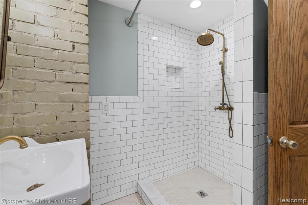17394 Warrington Drive, Detroit, MI 48221 — Photo 20