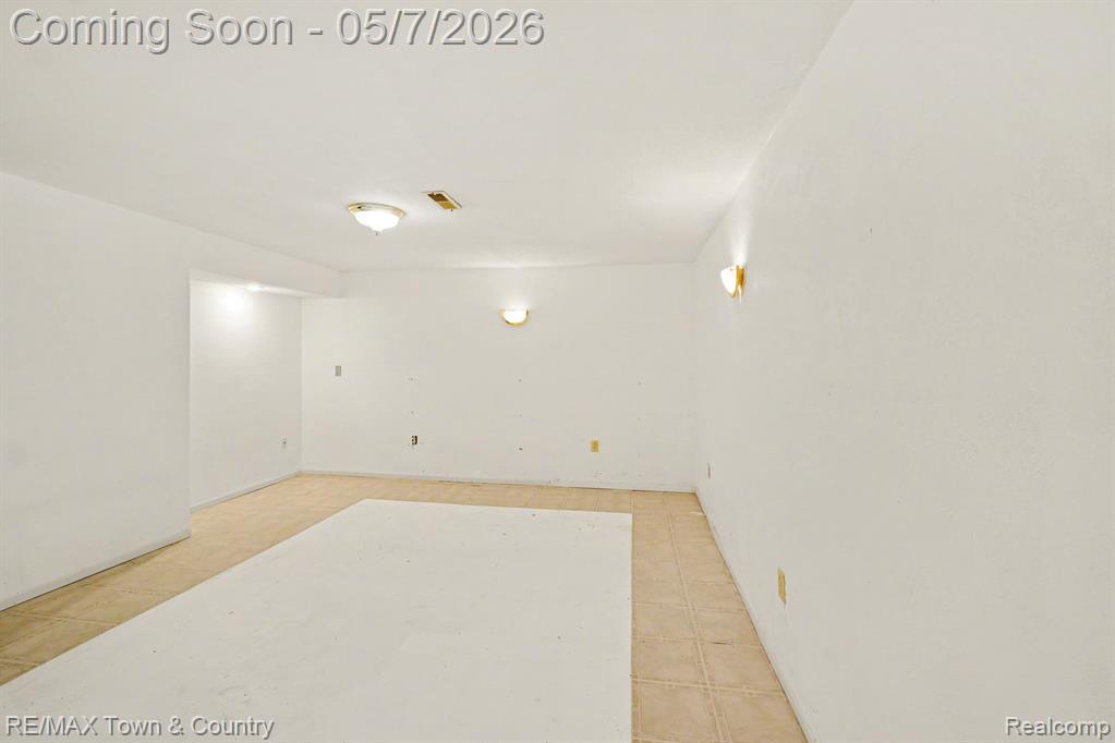 12429 Moceri Drive, Grand Blanc, MI 48439 — Photo 32