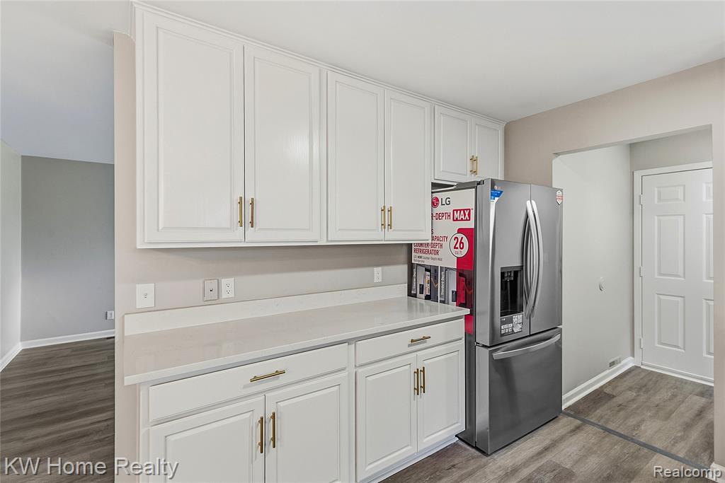 421 1st Avenue, Pontiac, MI 48340 — Photo 6