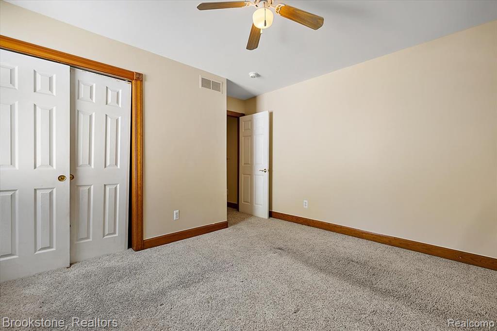 55520 Katie, New Hudson, MI 48165 — Photo 34