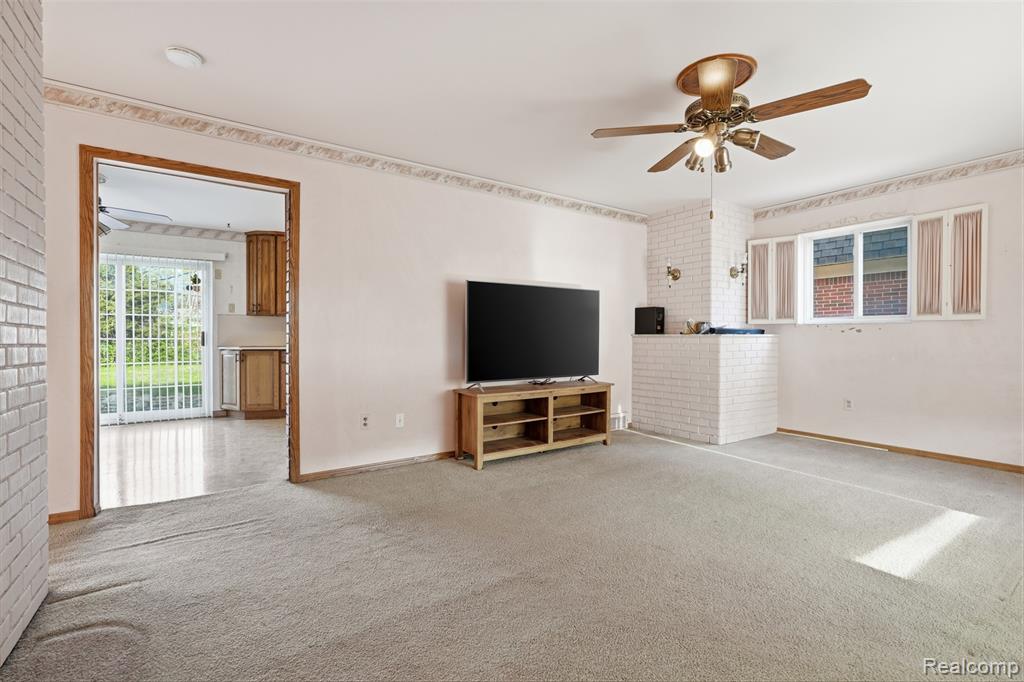 26840 Merideth Dr, Warren, MI 48091 — Photo 5
