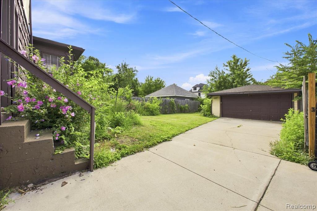 899 Edison Street - Photo 3