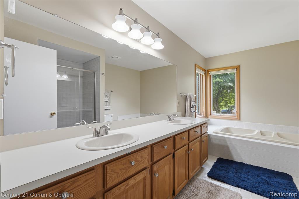 30785 Mystic Forest Drive, Farmington, MI 48331 — Photo 19