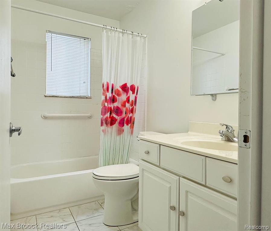 100 W HICKORY GROVE Road, D1, Bloomfield Hills, MI 48304 — Photo 10