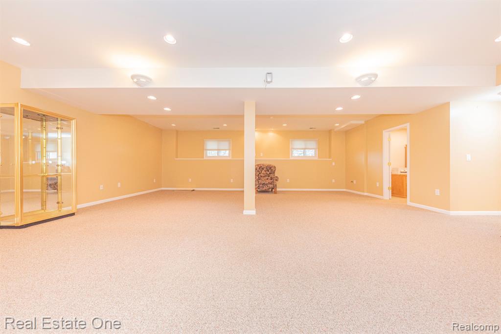 61024 Evergreen Court, 23, South Lyon, MI 48178 — Photo 30