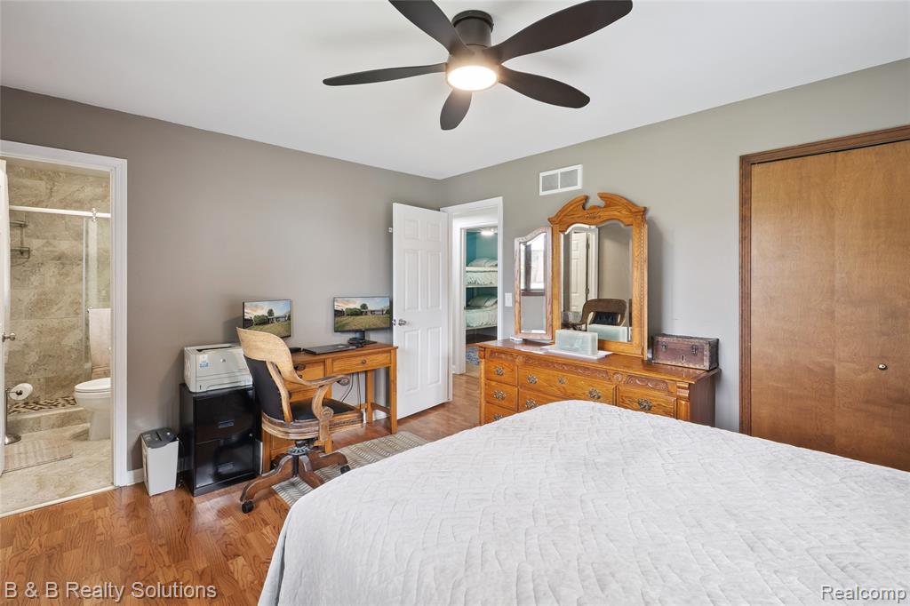 54675 Romeo Plank Road, Macomb, MI 48042 — Photo 23