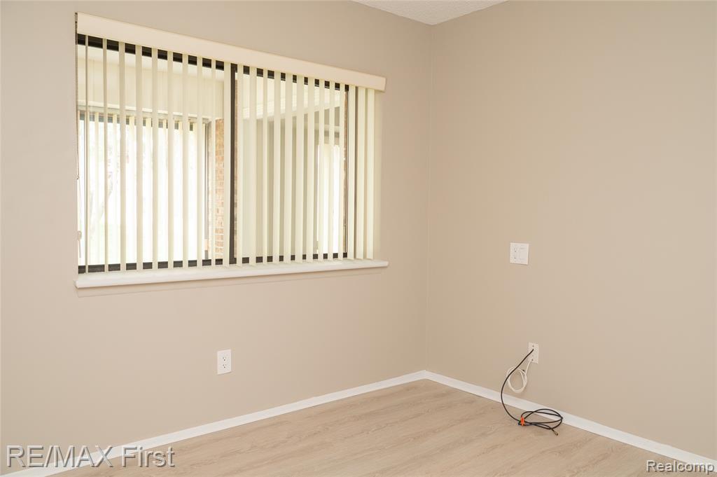17865 University Park Drive, Livonia, MI 48152 — Photo 58