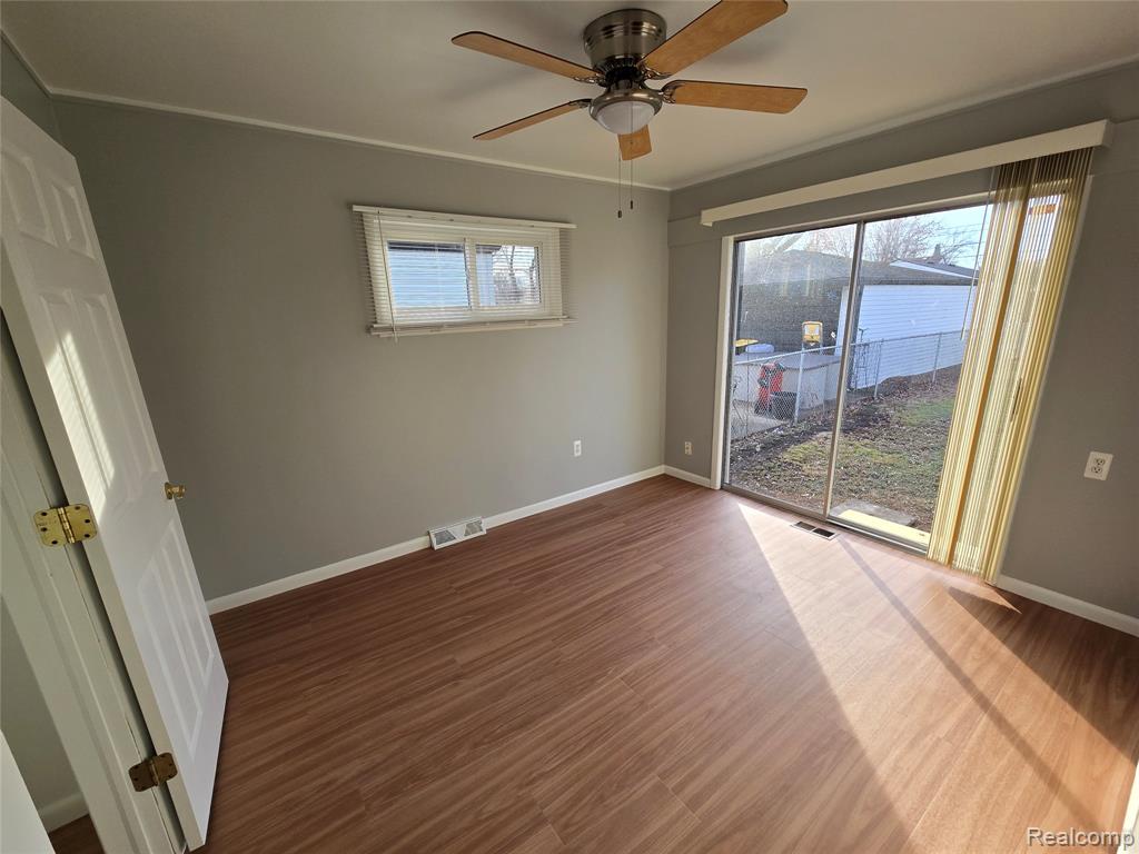 4694 Ziegler Street, Dearborn Heights, MI 48125 — Photo 11