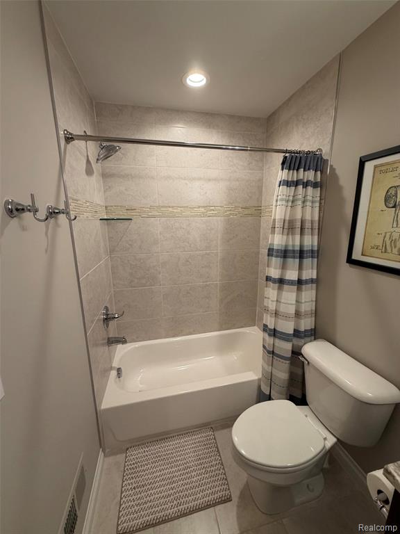 3604 Bay Harbor Drive, 78, Brighton, MI 48114 — Photo 33