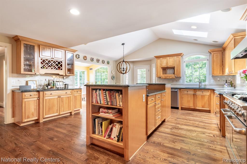 31467 Old Cannon Road, Beverly Hills, MI 48025 — Photo 14