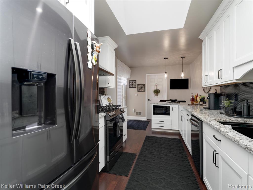 50311 Highpoint Court, Macomb, MI 48044 — Photo 6