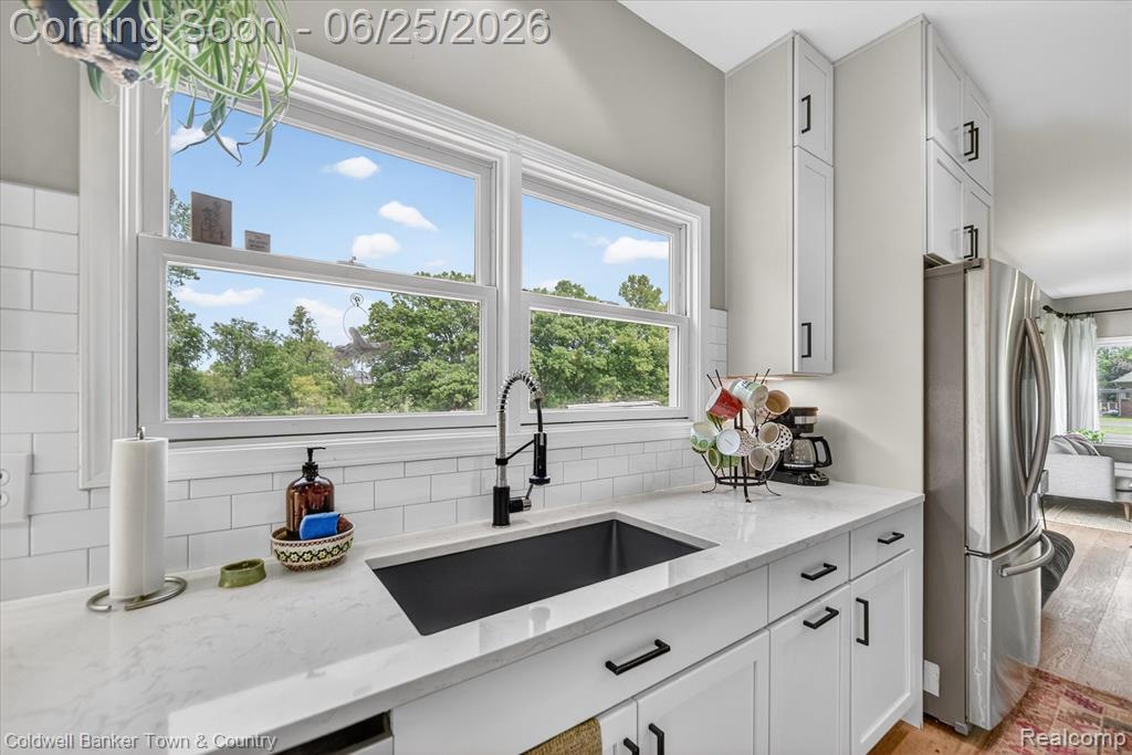 918 Gray Fox Court, Howell, MI 48843 — Photo 12