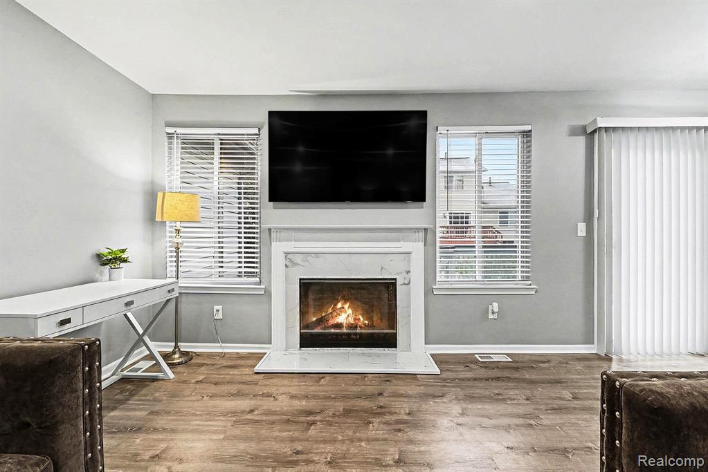 21920 Quail Ridge Drive N, Brownstown, MI 48193 — Photo 5