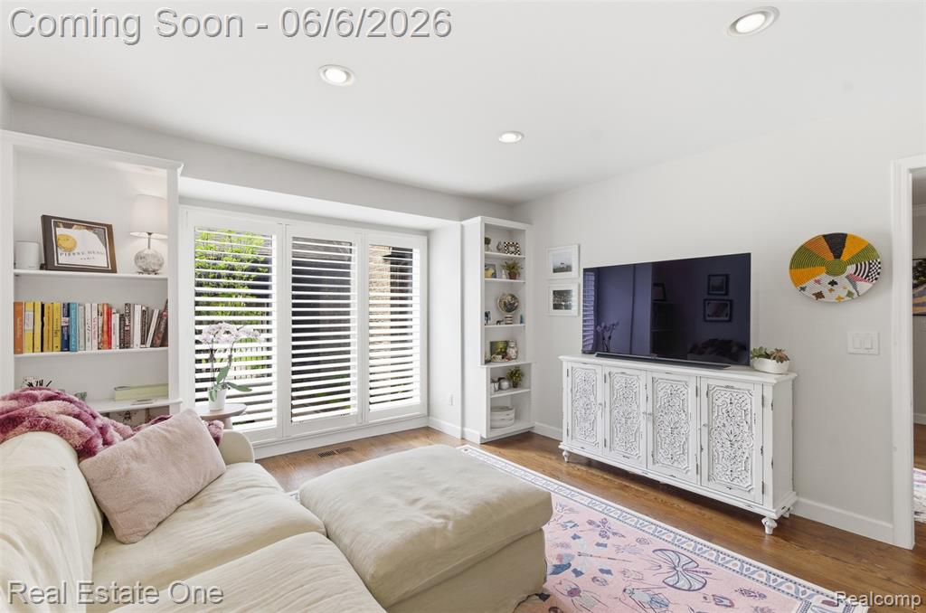 23910 Trailwood Court, 82, Bingham Farms, MI 48025 — Photo 11