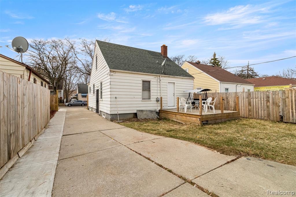 7634 Warwick Street, Detroit, MI 48228 — Photo 33