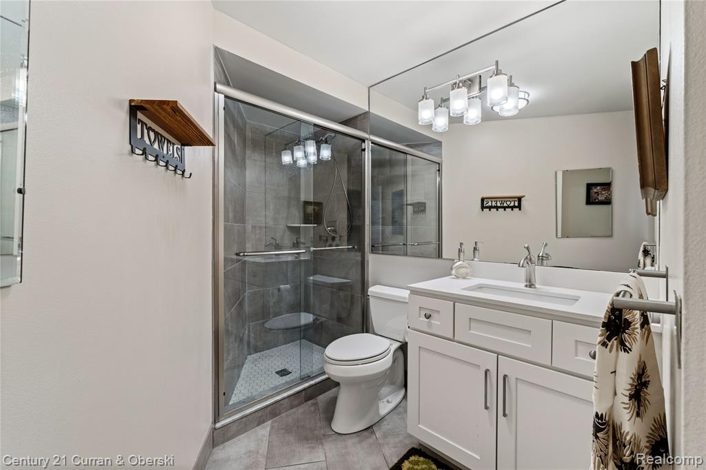5000 Town Center, 1606, Southfield, MI 48075 — Photo 29