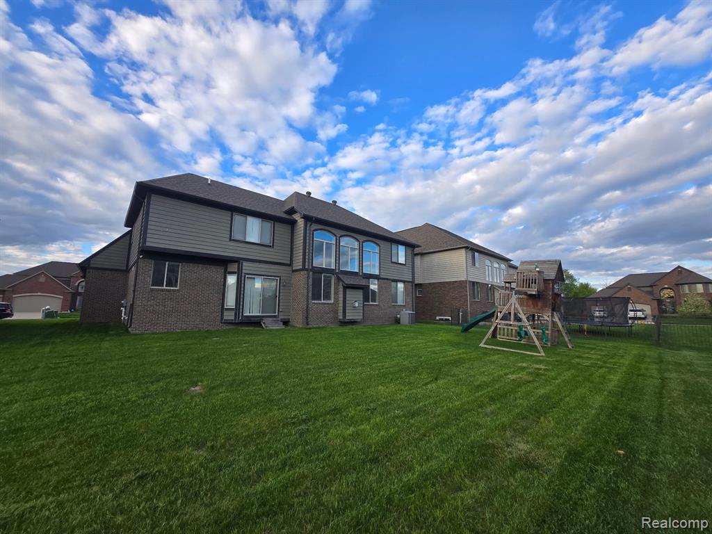 15342 Amberfield Drive, Macomb, MI 48042 — Photo 11
