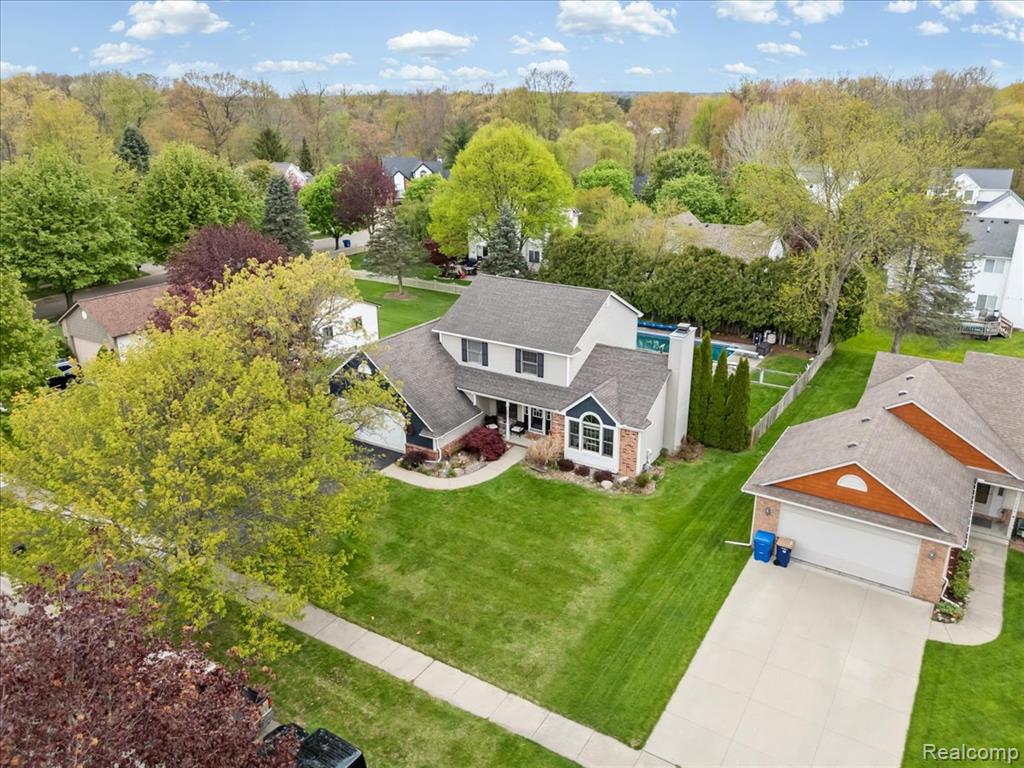 7694 Woodside Place, Waterford, MI 48327 — Photo 2
