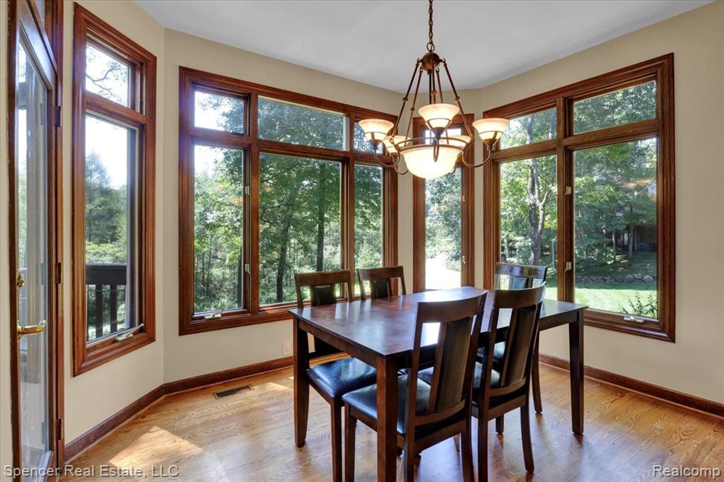 10145 Creekwood Trail, Davisburg, MI 48350 — Photo 9