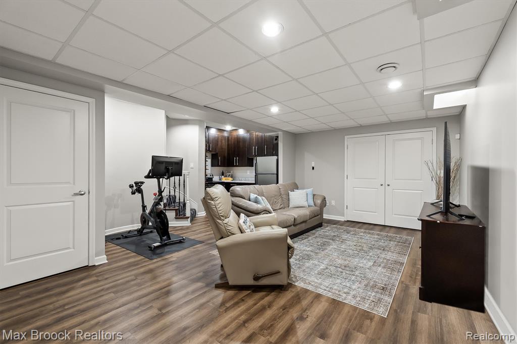 1045 Bennaville Avenue, Birmingham, MI 48009 — Photo 30