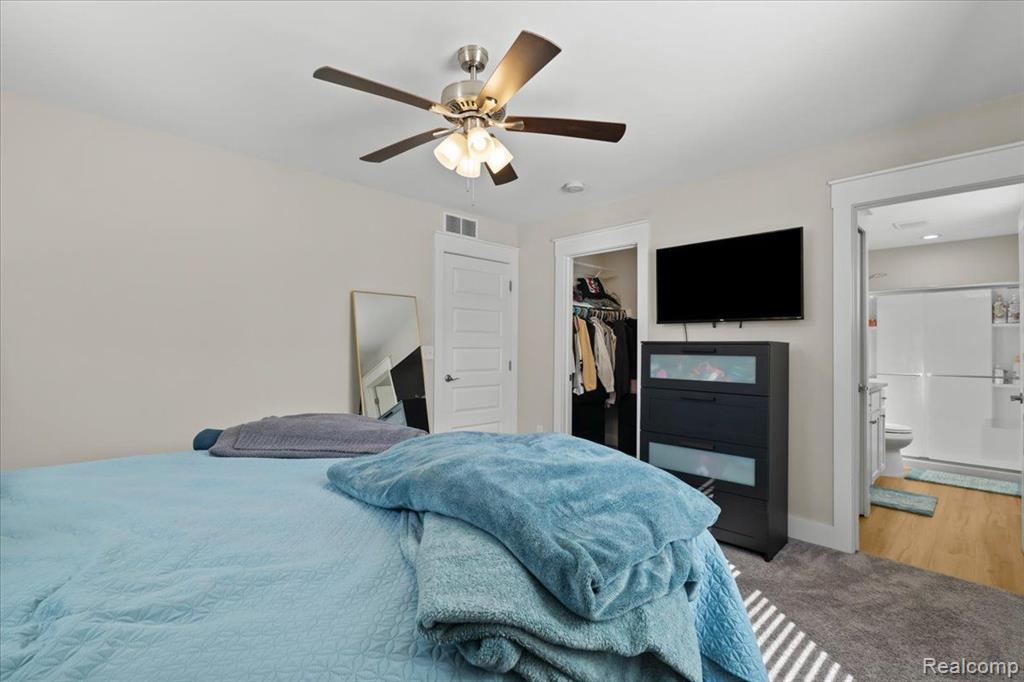 401 CHEROKEE Bend, Howell, MI 48843 — Photo 12