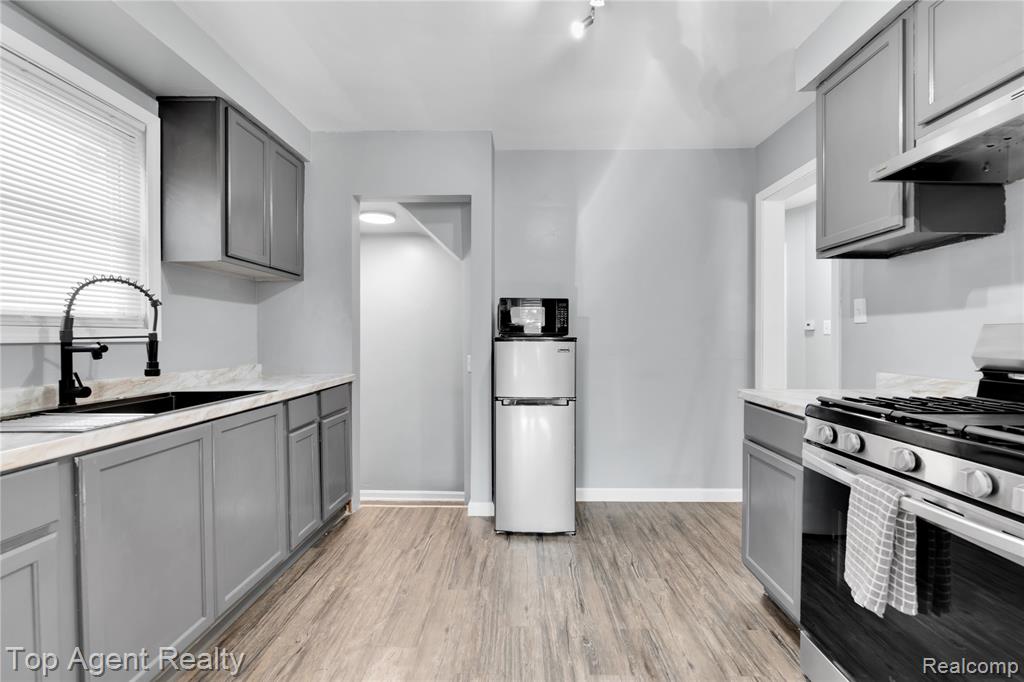 9917 Rutland Street, Detroit, MI 48227 — Photo 10