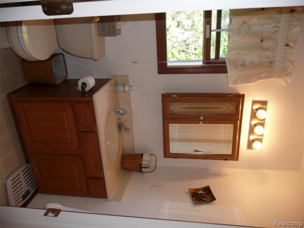 2388 Ava, Howell, MI 48843 — Photo 15