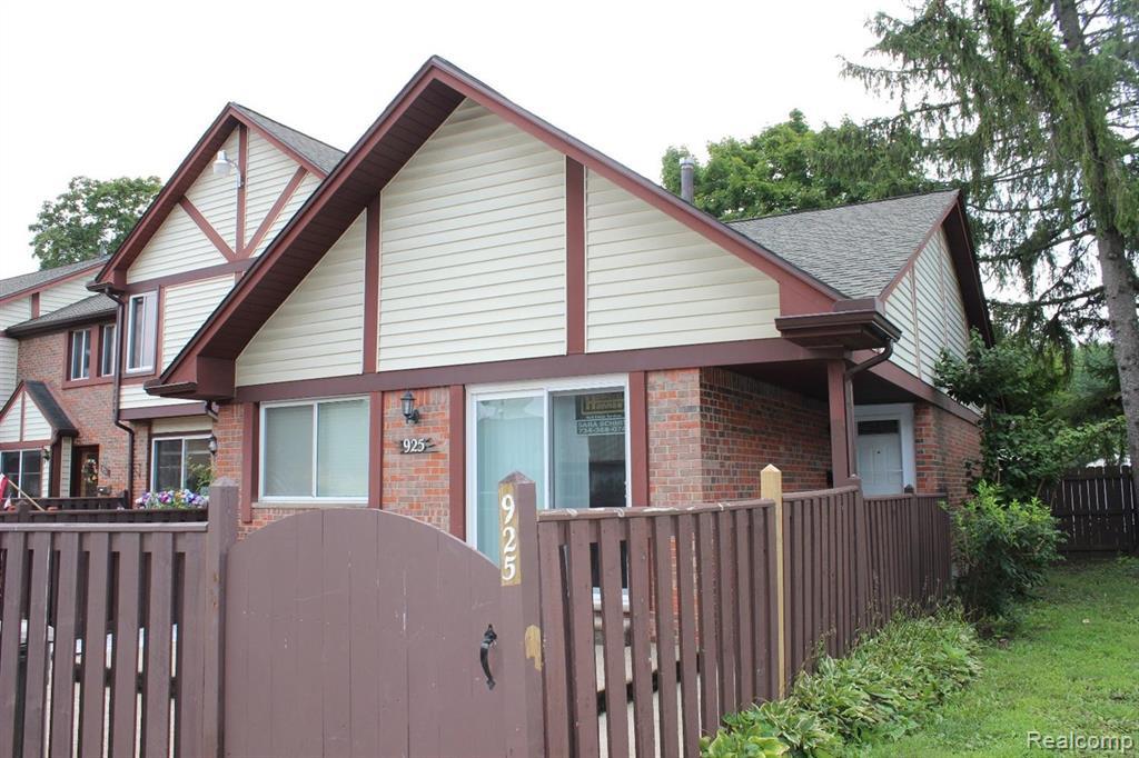 925 N Terrace Lane, Ypsilanti, MI 48198