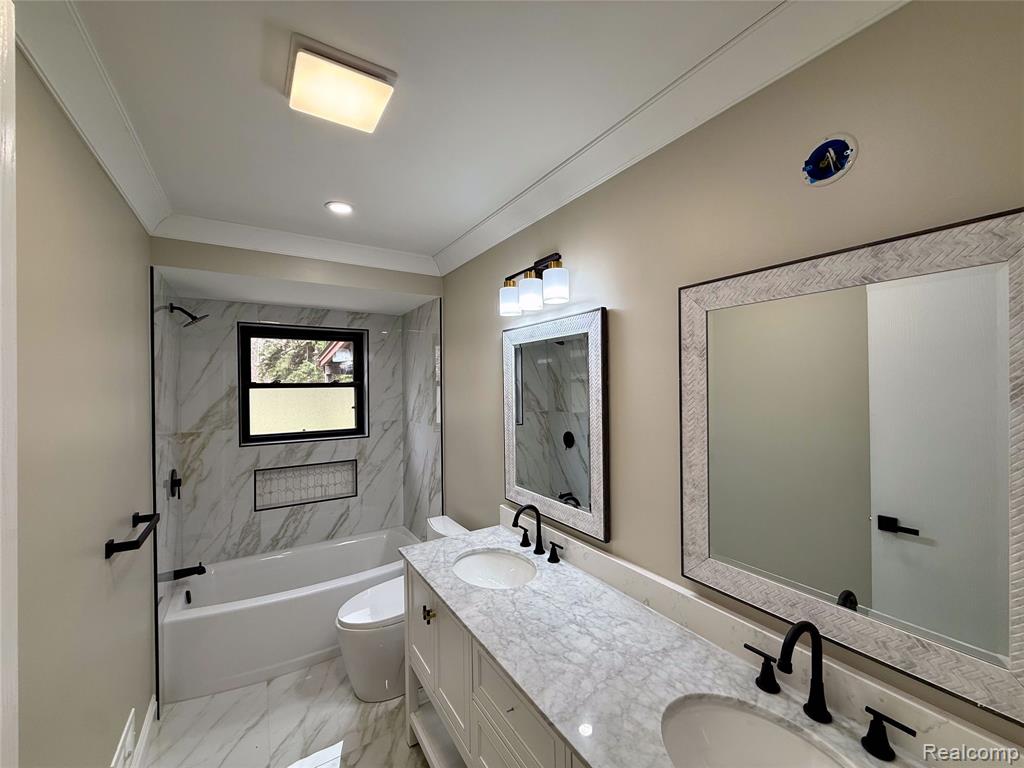 18144 N Oak Drive, Clinton Twp, MI 48038 — Photo 18