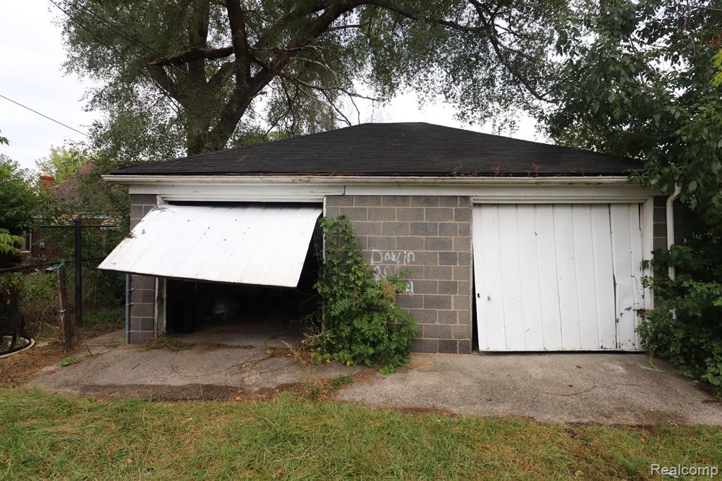 10201 - 10203 HAYES Street, Detroit, MI 48213 — Photo 4
