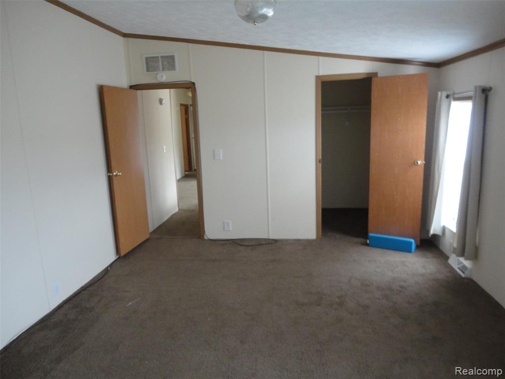 13463 Pear Street, Carleton, MI 48117 — Photo 18