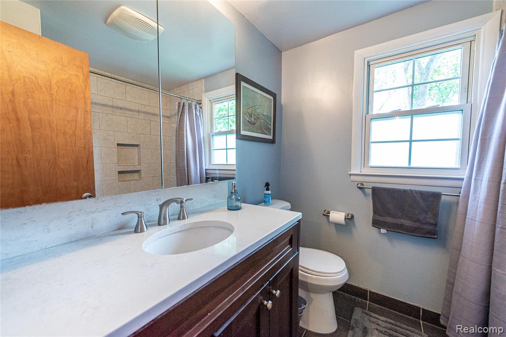 4220 Arlington Drive, Royal Oak, MI 48073 — Photo 25